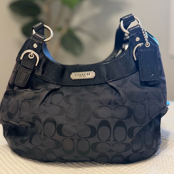 Coach Handbags - 👜Coach black purse👜